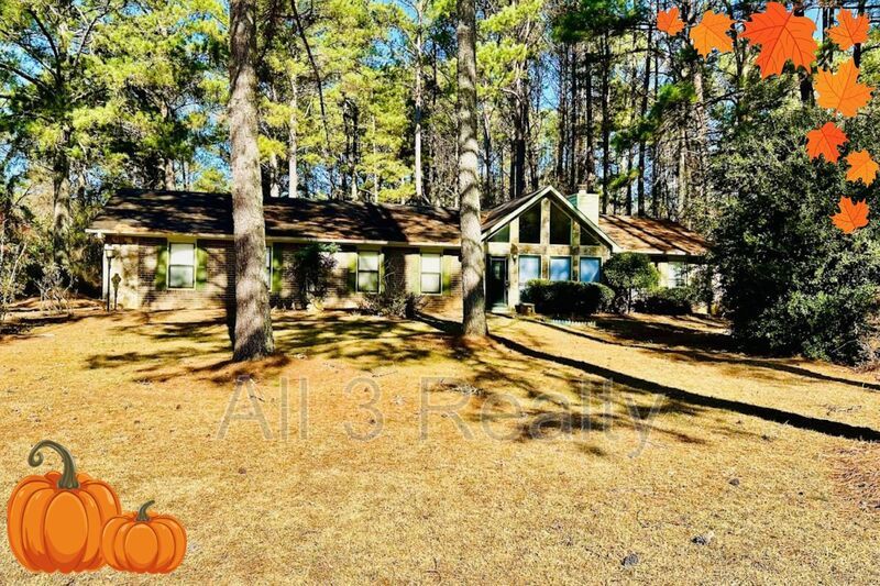 Fall in LOVE with the natural light & spacious floor plan of this Fayetteville 3-Bedroom Home. property image