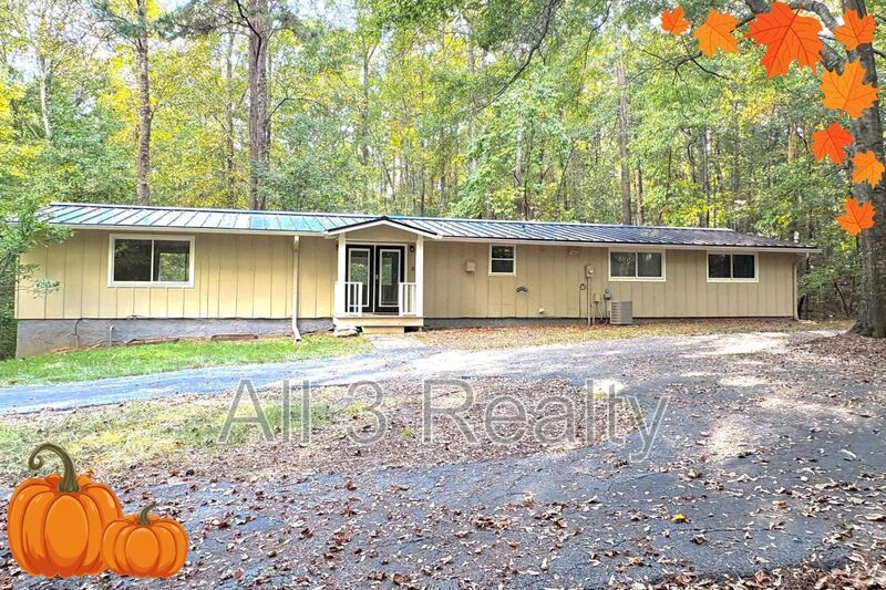 Welcome to 435 Sherwood – A Rare Find in the Whitewater District! property image