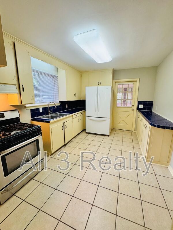 Beyond Perfect 3 bedroom 1 bath !!!! property image