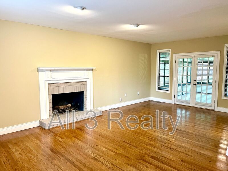 Half off first month's rent with move-in by December 20!!! Welcome to this stunning 4-bedroom, 3.5-bathroom home located in the vibrant community of Smyrna, GA. property image