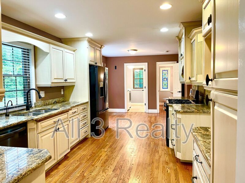 Half off first month's rent with move-in by December 20!!! Welcome to this stunning 4-bedroom, 3.5-bathroom home located in the vibrant community of Smyrna, GA. property image