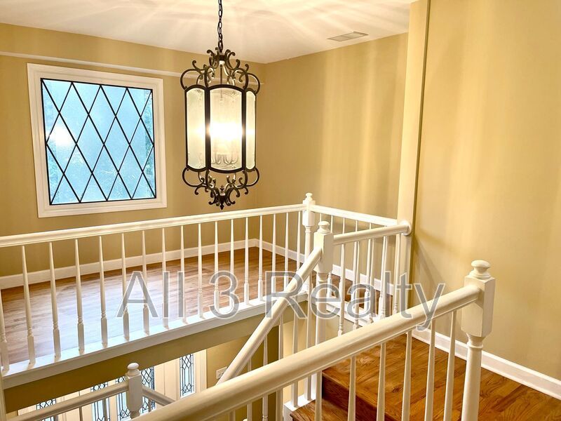 Half off first month's rent with move-in by December 20!!! Welcome to this stunning 4-bedroom, 3.5-bathroom home located in the vibrant community of Smyrna, GA. property image