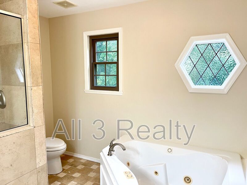 Half off first month's rent with move-in by December 20!!! Welcome to this stunning 4-bedroom, 3.5-bathroom home located in the vibrant community of Smyrna, GA. property image