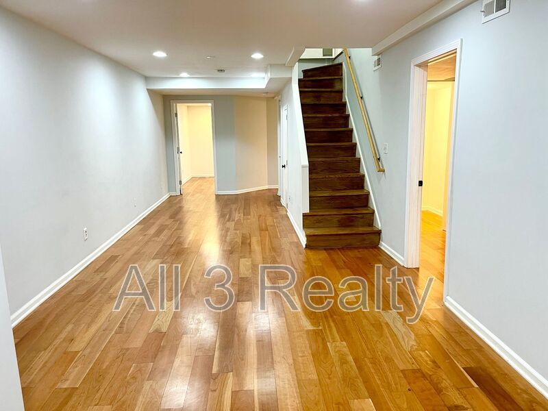 Half off first month's rent with move-in by December 20!!! Welcome to this stunning 4-bedroom, 3.5-bathroom home located in the vibrant community of Smyrna, GA. property image