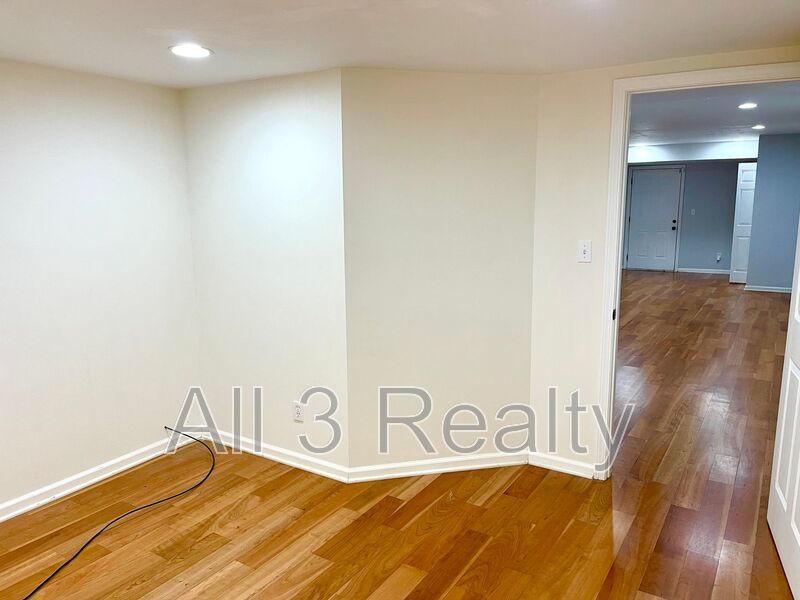 Half off first month's rent with move-in by December 20!!! Welcome to this stunning 4-bedroom, 3.5-bathroom home located in the vibrant community of Smyrna, GA. property image