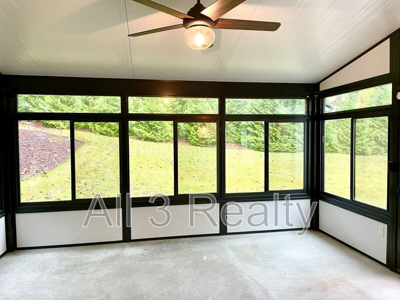 Half off first month's rent with move-in by December 20!!! Welcome to this stunning 4-bedroom, 3.5-bathroom home located in the vibrant community of Smyrna, GA. property image