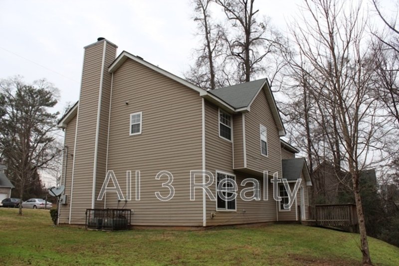 Welcome to this charming 3-bedroom, 2.5-bathroom home located in the desirable area of Ellenwood, GA. property image