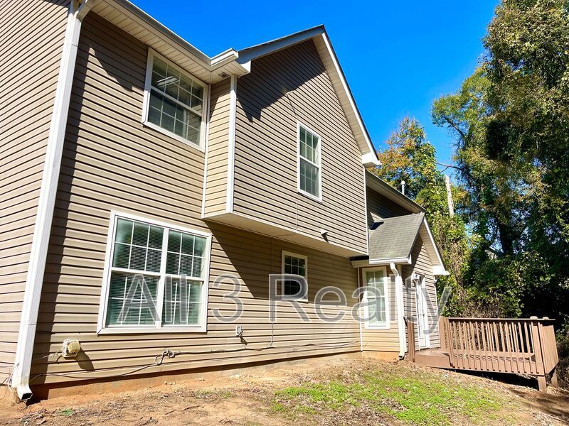 Welcome to this charming 3-bedroom, 2.5-bathroom home located in the desirable area of Ellenwood, GA. property image