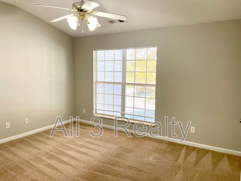 Welcome to this charming brick townhome in Lithonia, GA 2br/2.5 bath Townhome! property image