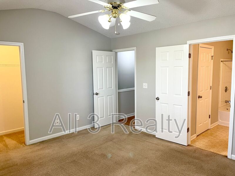 Welcome to this charming brick townhome in Lithonia, GA 2br/2.5 bath Townhome! property image