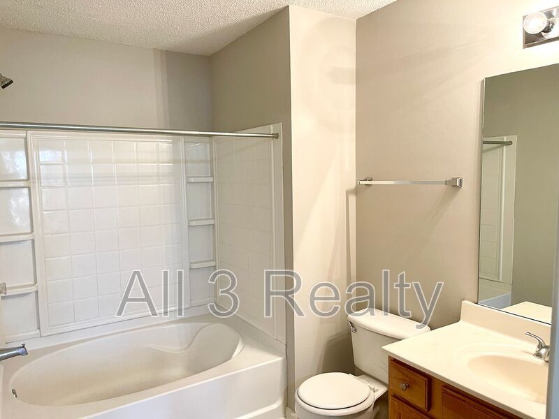 Welcome to this charming brick townhome in Lithonia, GA 2br/2.5 bath Townhome! property image