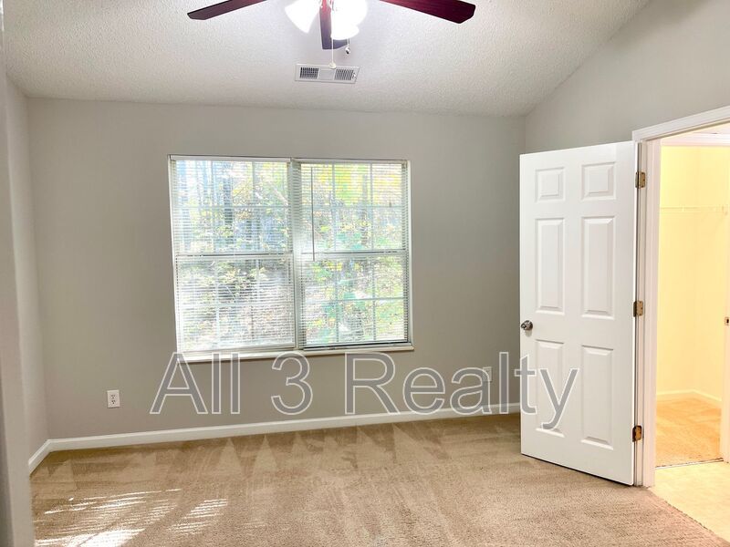 Welcome to this charming brick townhome in Lithonia, GA 2br/2.5 bath Townhome! property image
