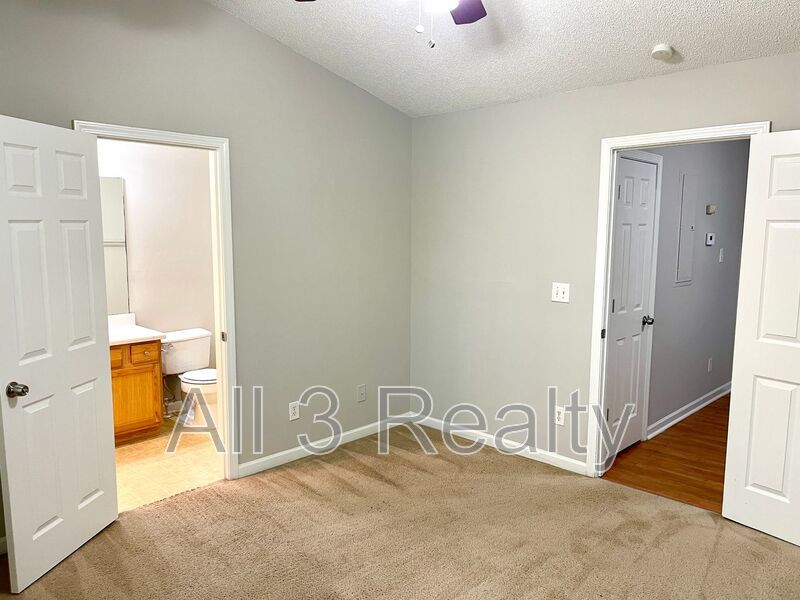 Welcome to this charming brick townhome in Lithonia, GA 2br/2.5 bath Townhome! property image