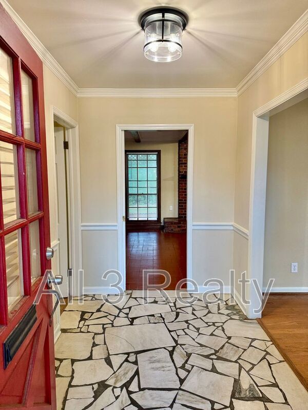 Gorgeous Interiors in this BONUS SPACE + 4 Bedroom  2 Bathroom Home! property image