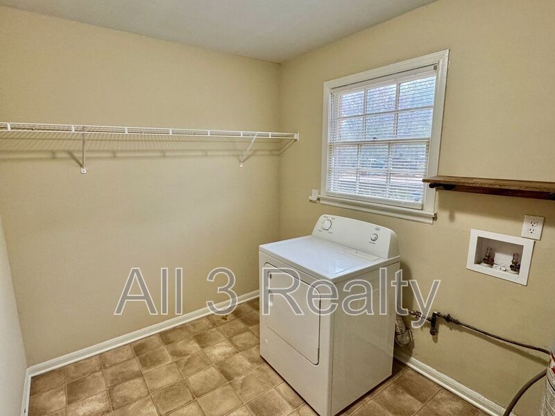 Gorgeous Interiors in this BONUS SPACE + 4 Bedroom  2 Bathroom Home! property image