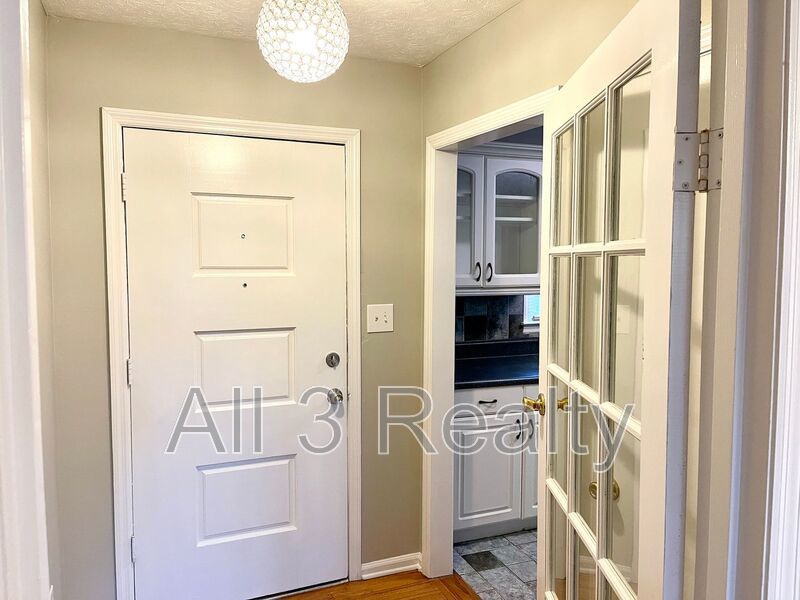 Welcome to this charming 3-bedroom, 1.5-bathroom home located in the vibrant community of Conyers, GA. property image