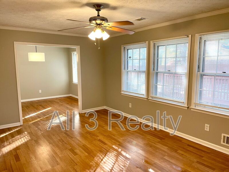 Welcome to this charming 3-bedroom, 1.5-bathroom home located in the vibrant community of Conyers, GA. property image