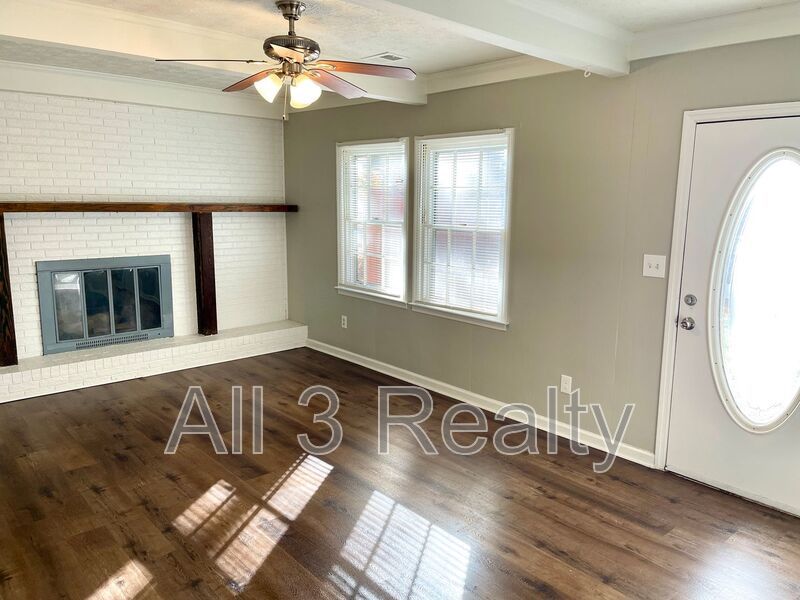 Welcome to this charming 3-bedroom, 1.5-bathroom home located in the vibrant community of Conyers, GA. property image