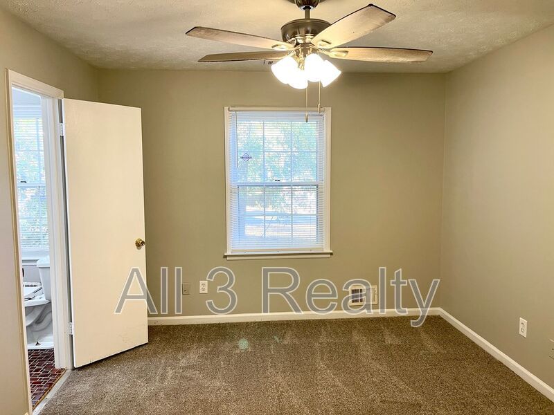 Welcome to this charming 3-bedroom, 1.5-bathroom home located in the vibrant community of Conyers, GA. property image