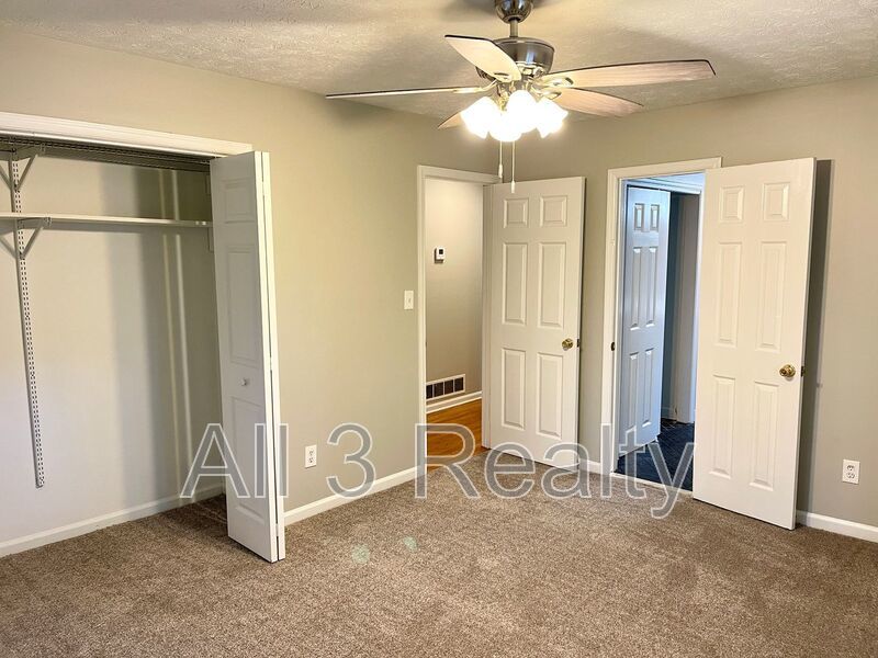Welcome to this charming 3-bedroom, 1.5-bathroom home located in the vibrant community of Conyers, GA. property image