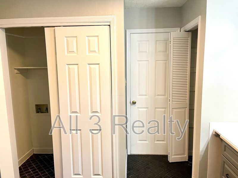 Welcome to this charming 3-bedroom, 1.5-bathroom home located in the vibrant community of Conyers, GA. property image