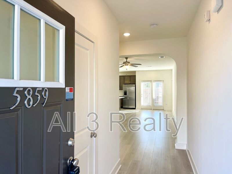 Welcome to this charming 3-bedroom, 2.5-bathroom home located in the vibrant community of Lithonia, GA. property image