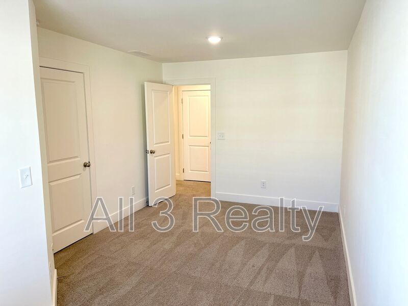 Welcome to this charming 3-bedroom, 2.5-bathroom home located in the vibrant community of Lithonia, GA. property image