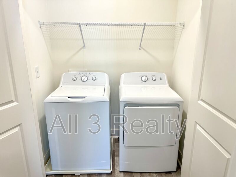 Welcome to this charming 3-bedroom, 2.5-bathroom home located in the vibrant community of Lithonia, GA. property image