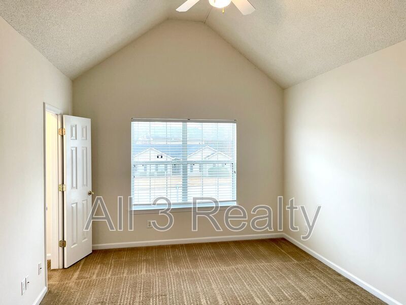 Welcome to this stunning two-story home located in the charming city of Fairburn, GA. property image