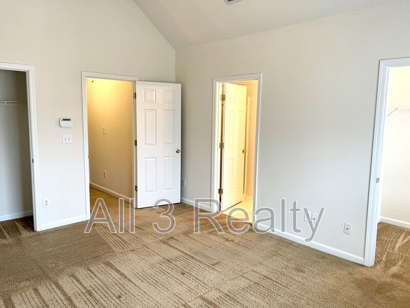 Welcome to this stunning two-story home located in the charming city of Fairburn, GA. property image