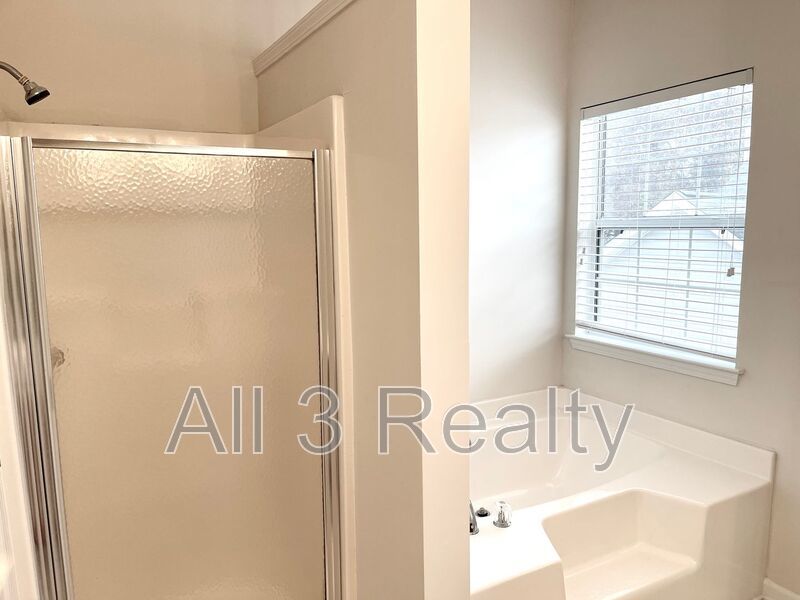 Welcome to this stunning two-story home located in the charming city of Fairburn, GA. property image