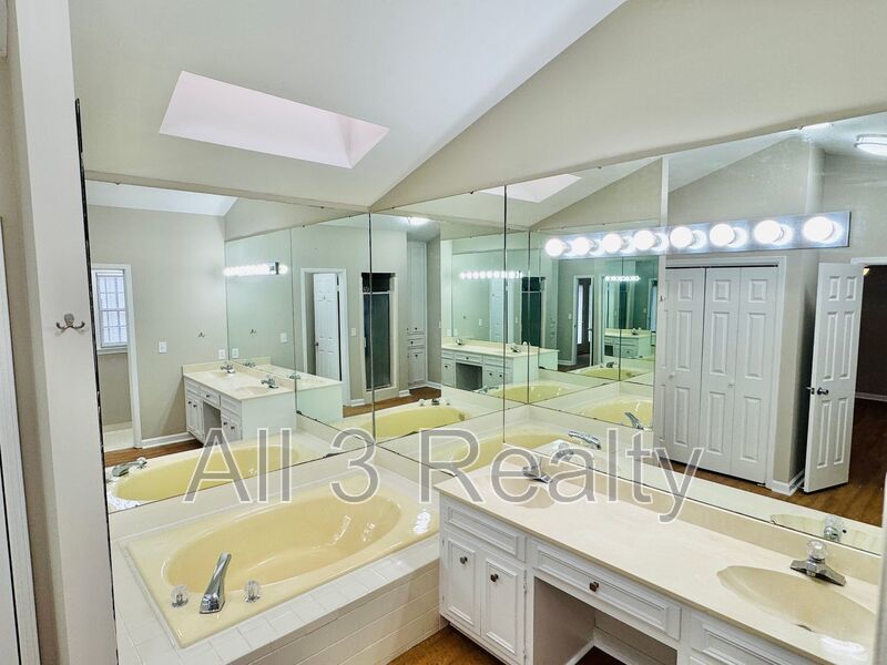 3-Bedroom patio home with so much to love! property image