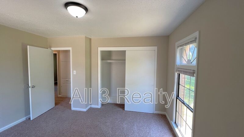 Beautiful 4-bedroom brick home property image