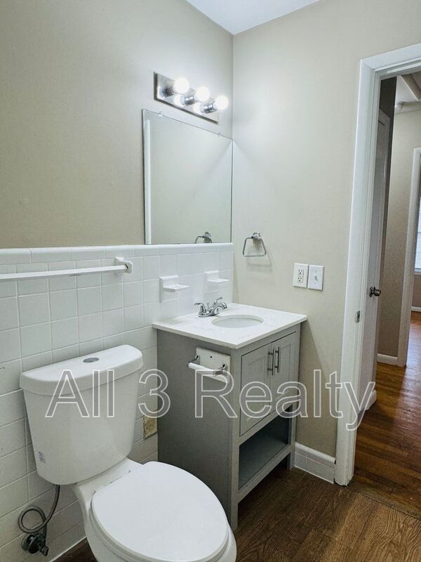 Charming 3-Bedroom Home with Cozy Living Spaces! property image