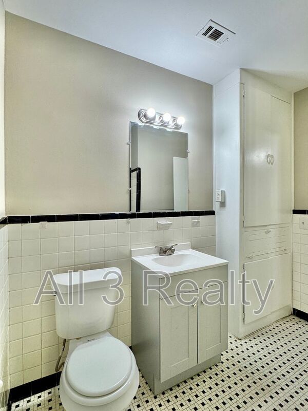 Beautiful 2 Bedroom / 1 Bath property image