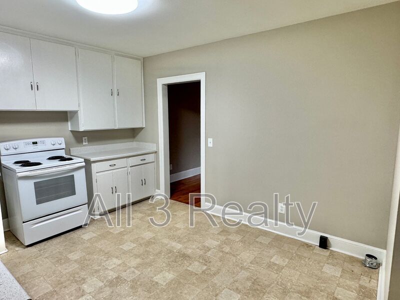 Beautiful 2 Bedroom / 1 Bath property image