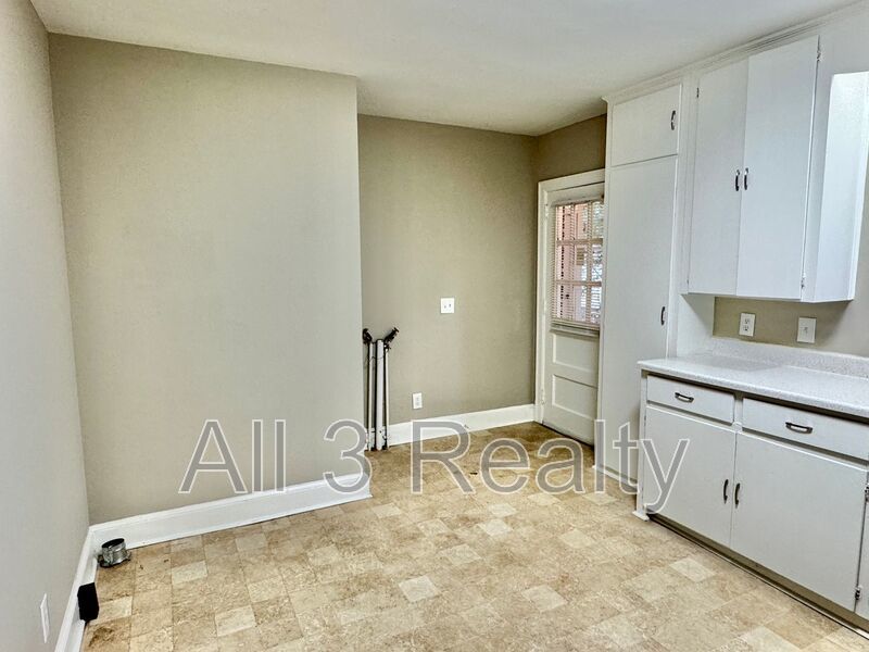 Beautiful 2 Bedroom / 1 Bath property image