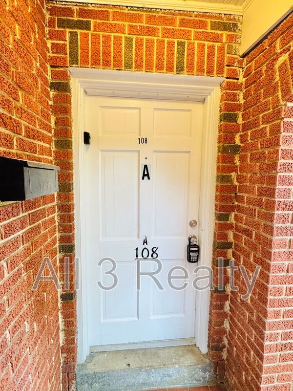 2-Bedroom BEAUTIFUL BRICK DUPLEX!!! property image