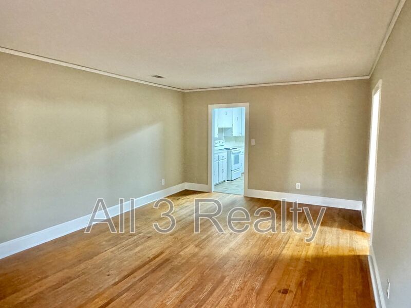 2-Bedroom BEAUTIFUL BRICK DUPLEX!!! property image