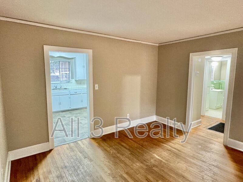 2-Bedroom BEAUTIFUL BRICK DUPLEX!!! property image