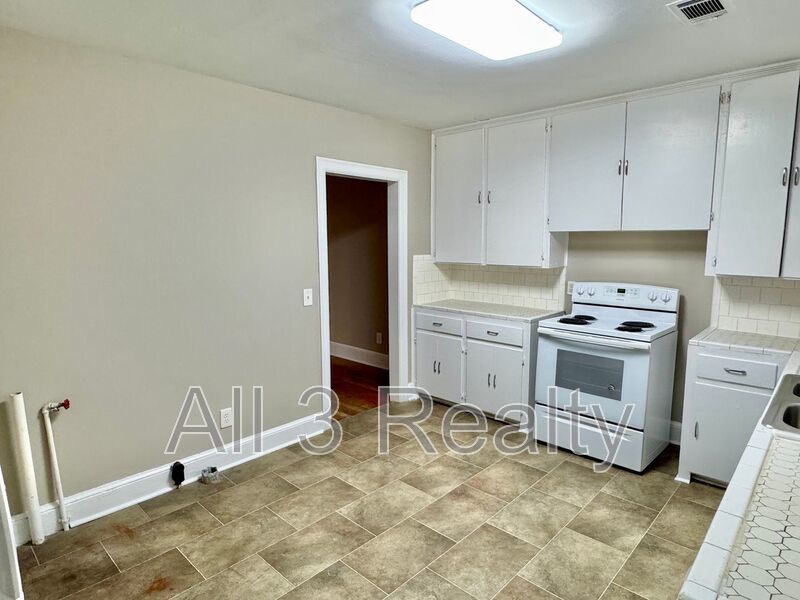 2-Bedroom BEAUTIFUL BRICK DUPLEX!!! property image