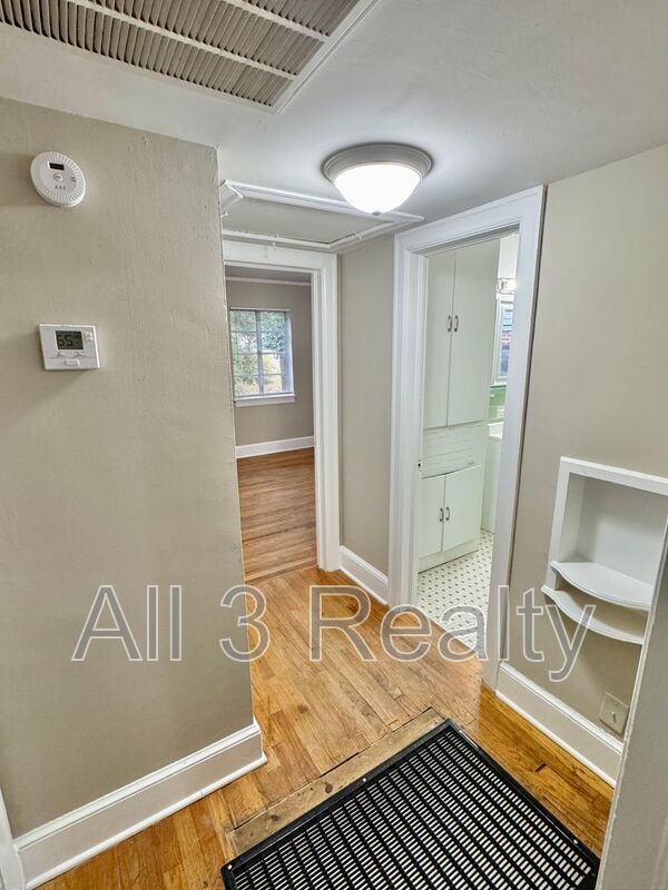 2-Bedroom BEAUTIFUL BRICK DUPLEX!!! property image