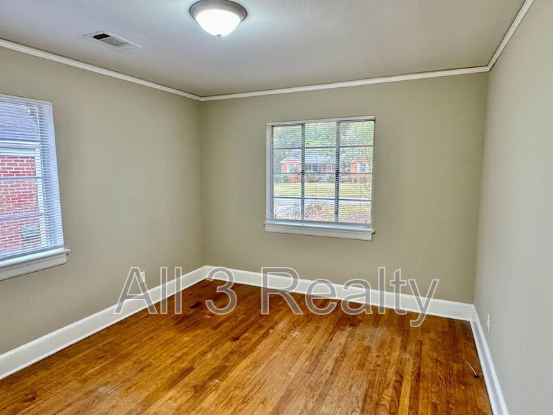2-Bedroom BEAUTIFUL BRICK DUPLEX!!! property image