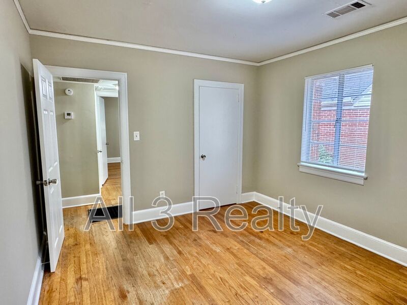 2-Bedroom BEAUTIFUL BRICK DUPLEX!!! property image