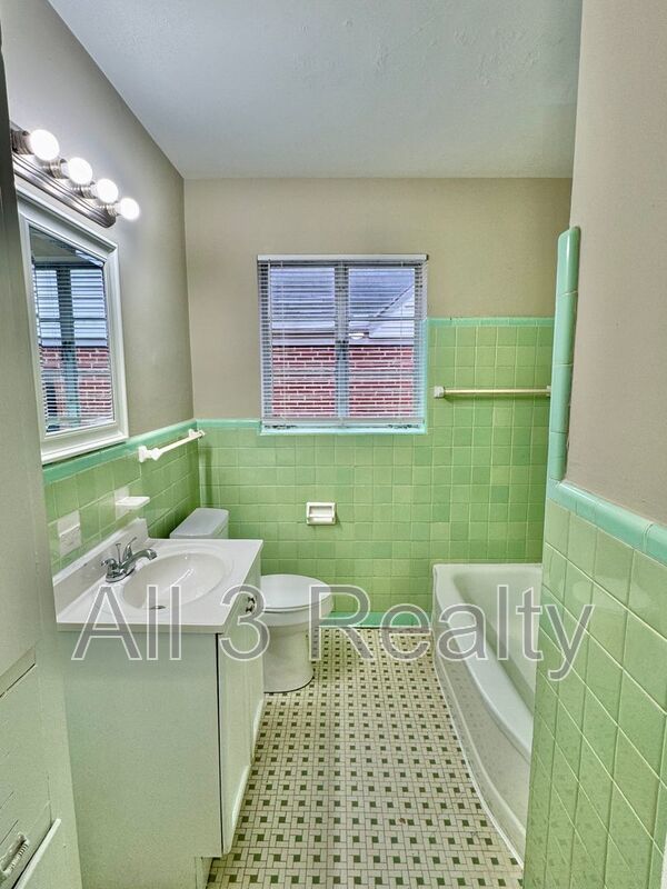 2-Bedroom BEAUTIFUL BRICK DUPLEX!!! property image