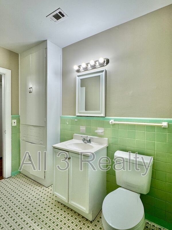 2-Bedroom BEAUTIFUL BRICK DUPLEX!!! property image