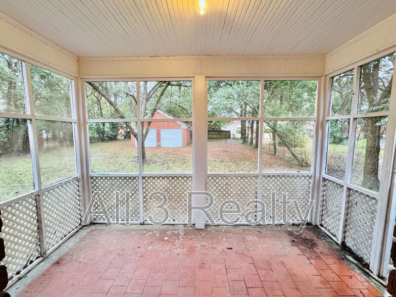 2-Bedroom BEAUTIFUL BRICK DUPLEX!!! property image