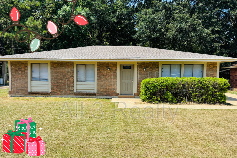 Cozy Meets Spacious: 4BR/2BA with Bonus Den & Patio property image