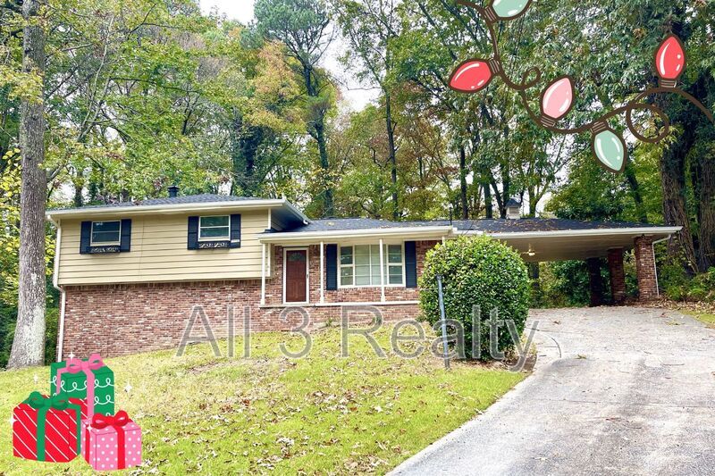 Welcome to this stunning 4-bedroom, 2.5-bathroom home located in the vibrant community of College Park, GA. property image