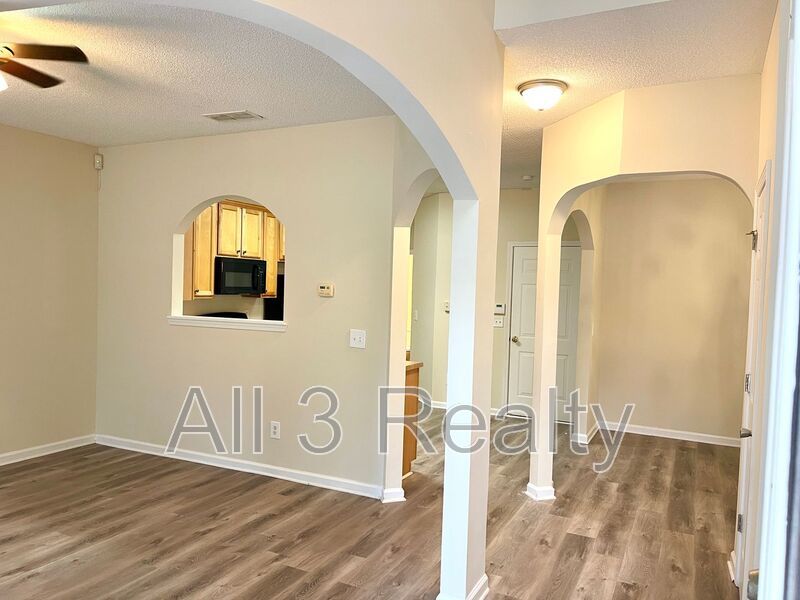 Welcome to this stunning two-story home located in the vibrant community of Newnan, GA. property image